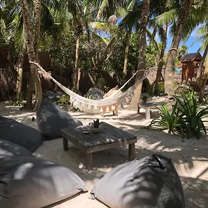 kitesurfers-paradise-condo-jacuzzi-deck-pool.allrivieramayahotels.com/